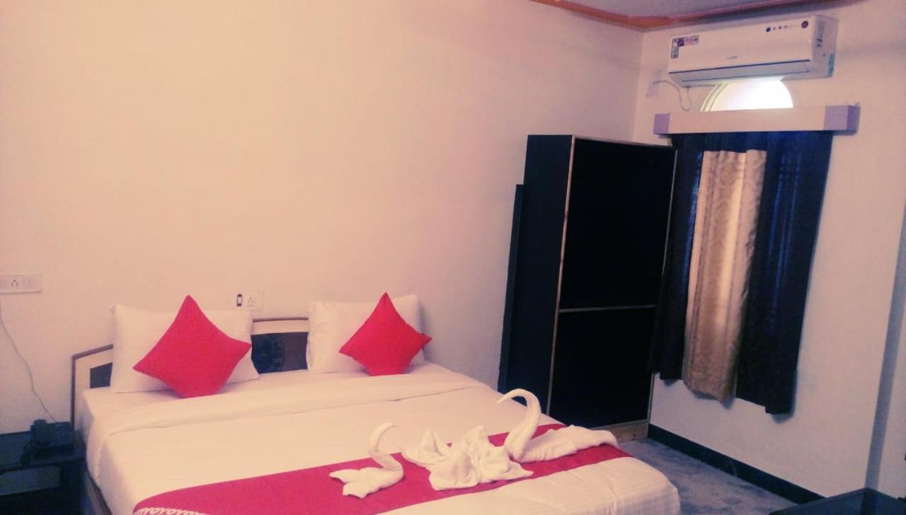 Hotel Rajkamal International Udaipur Exterior photo